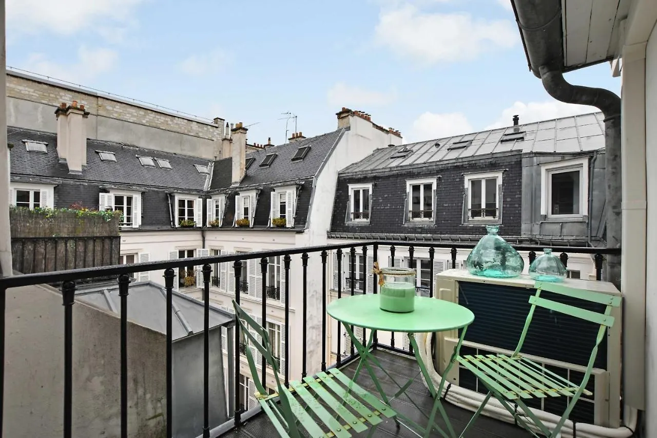 Amazing Duplex 4p- Louvre Museum Apartment Paris
